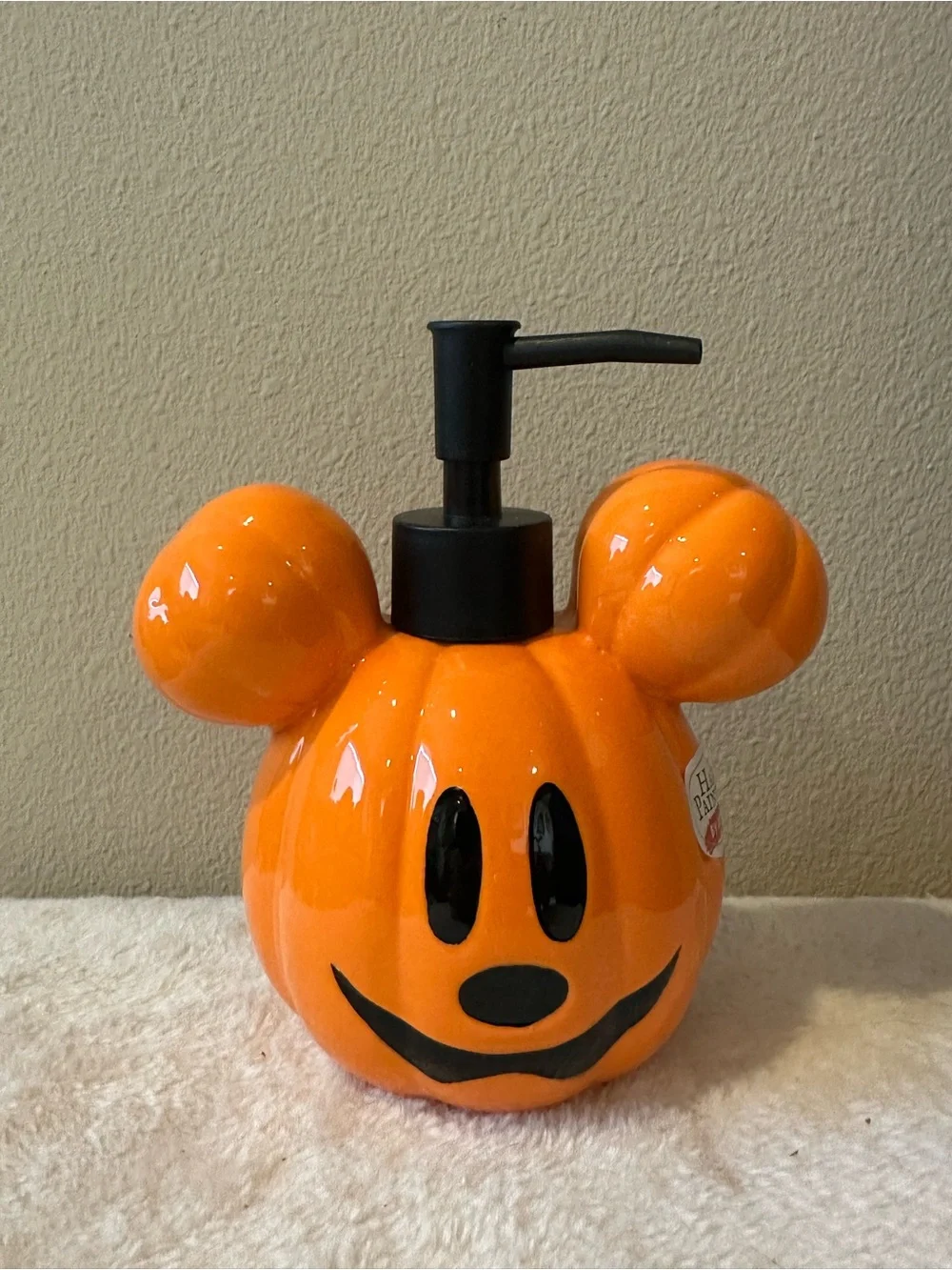 NEW Disney Hand Painted Mickey Mouse Halloween Or Fall Pumpkin Soap Dispenser
